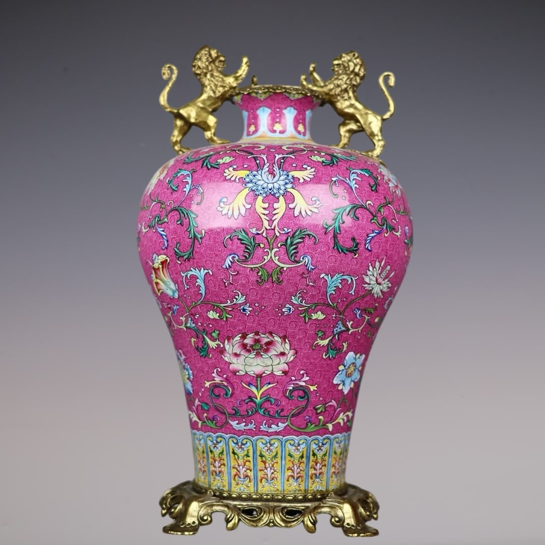 A Huge Famille-Rose Inlaid Bronze Lotus Pattern Lion-Ears Vase: A Huge Famille-Rose Inlaid Bronze Lotus Pattern Lion-Ears Vase,Qing Dynasty,China,Qianlong Four-character Mark,Size:19.3inx9.8inx7.9in粉彩镶铜缠枝莲纹&#