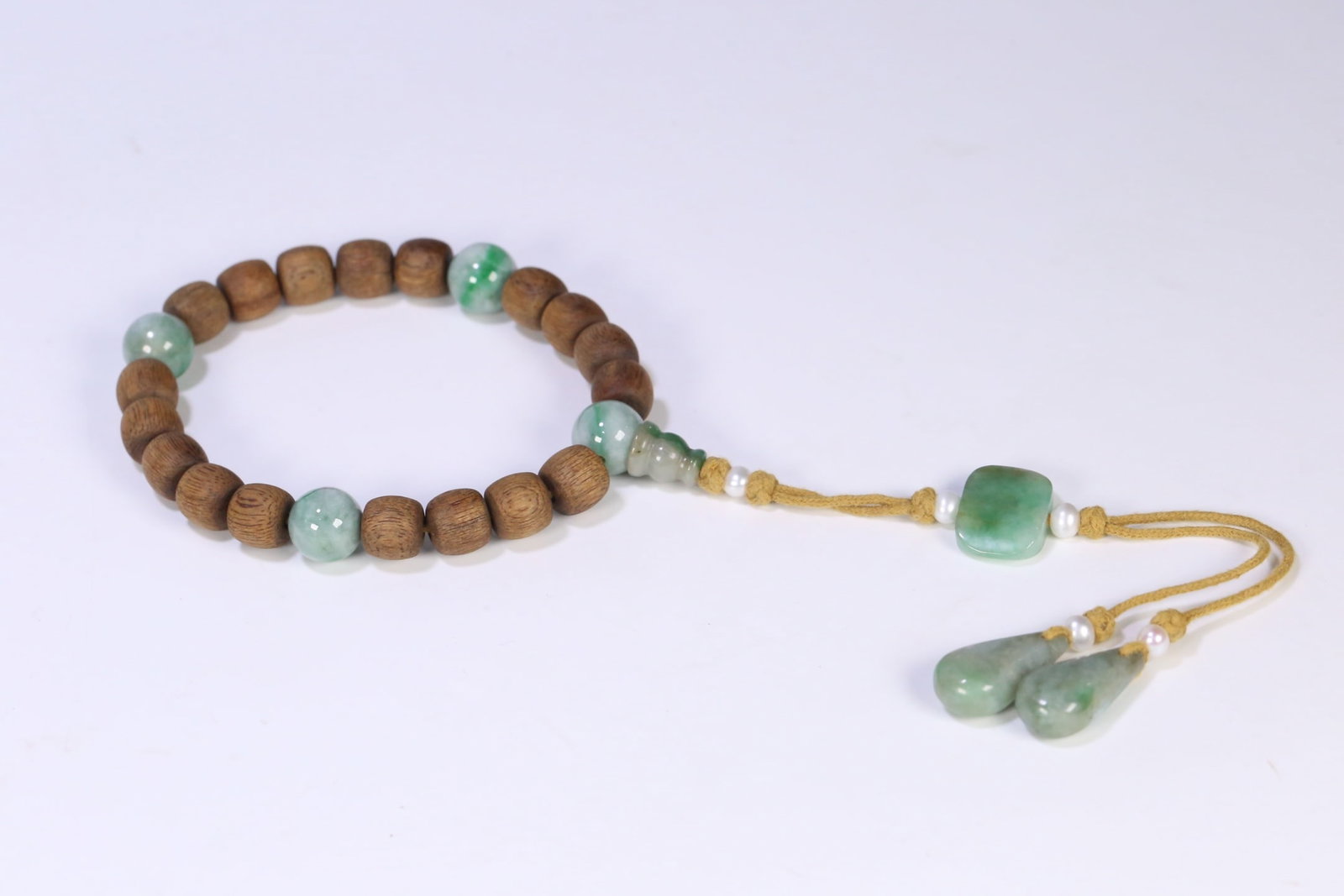 An Exquisite Eaglewood Bracelets,With Jadeite - 2