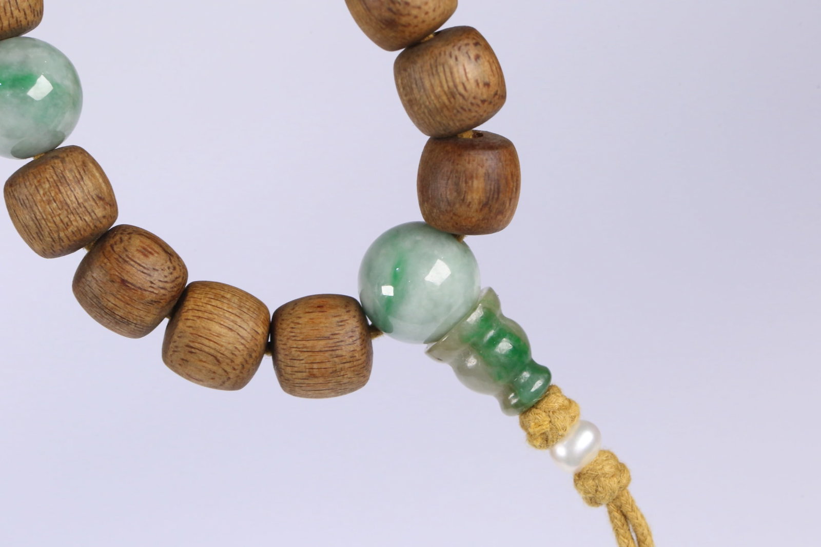 An Exquisite Eaglewood Bracelets,With Jadeite - 7