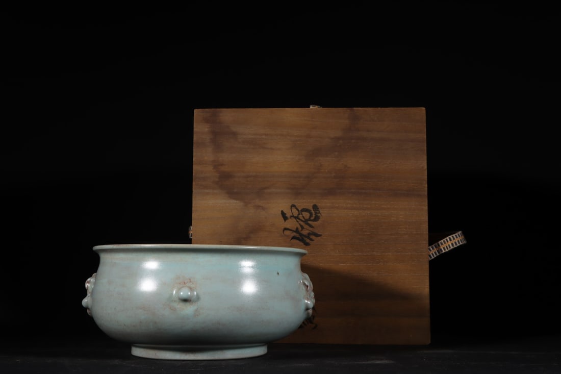 An Exquisite Ru yao Sky Blue Glazed Beast-Ears Censer: An Exquisite Ru yao Sky Blue Glazed Beast-Ears Censer,Song