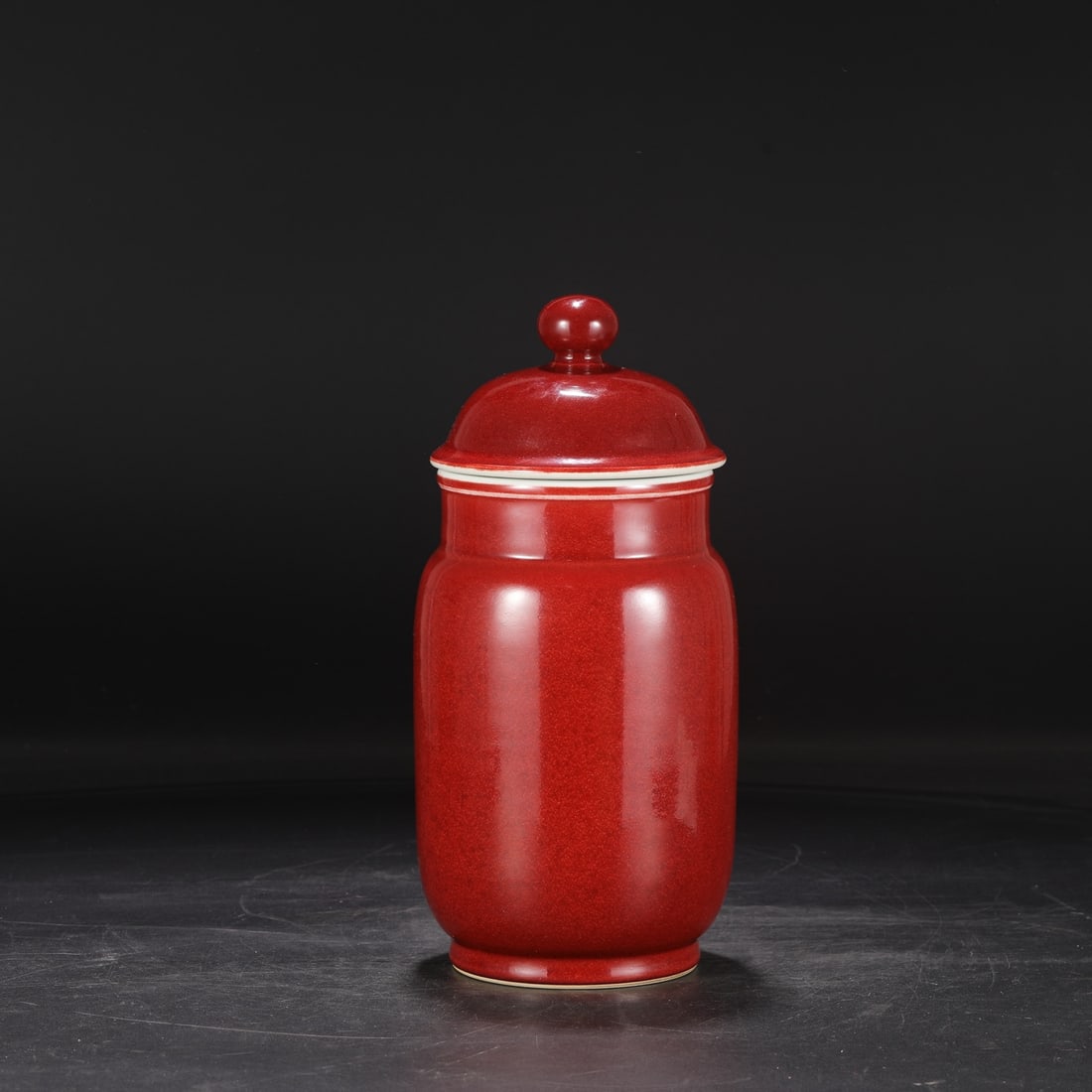 A Rare Ruby red-Glazed Jar with Cover (1 of 8)