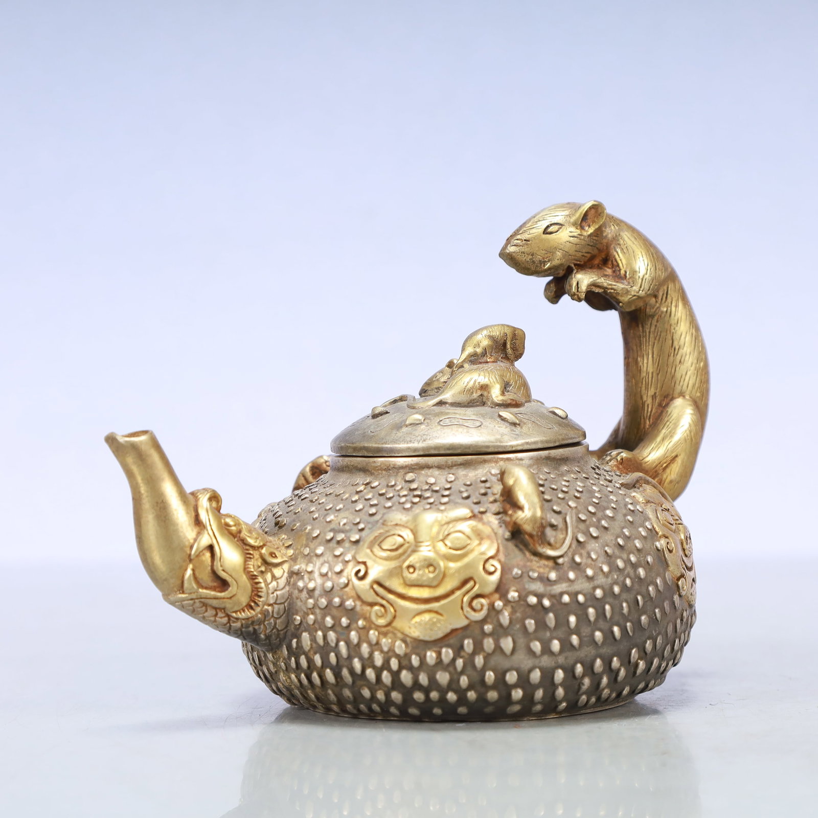 A Exquisite Gilt Silver Beast-Face Pattern Teapot - 4