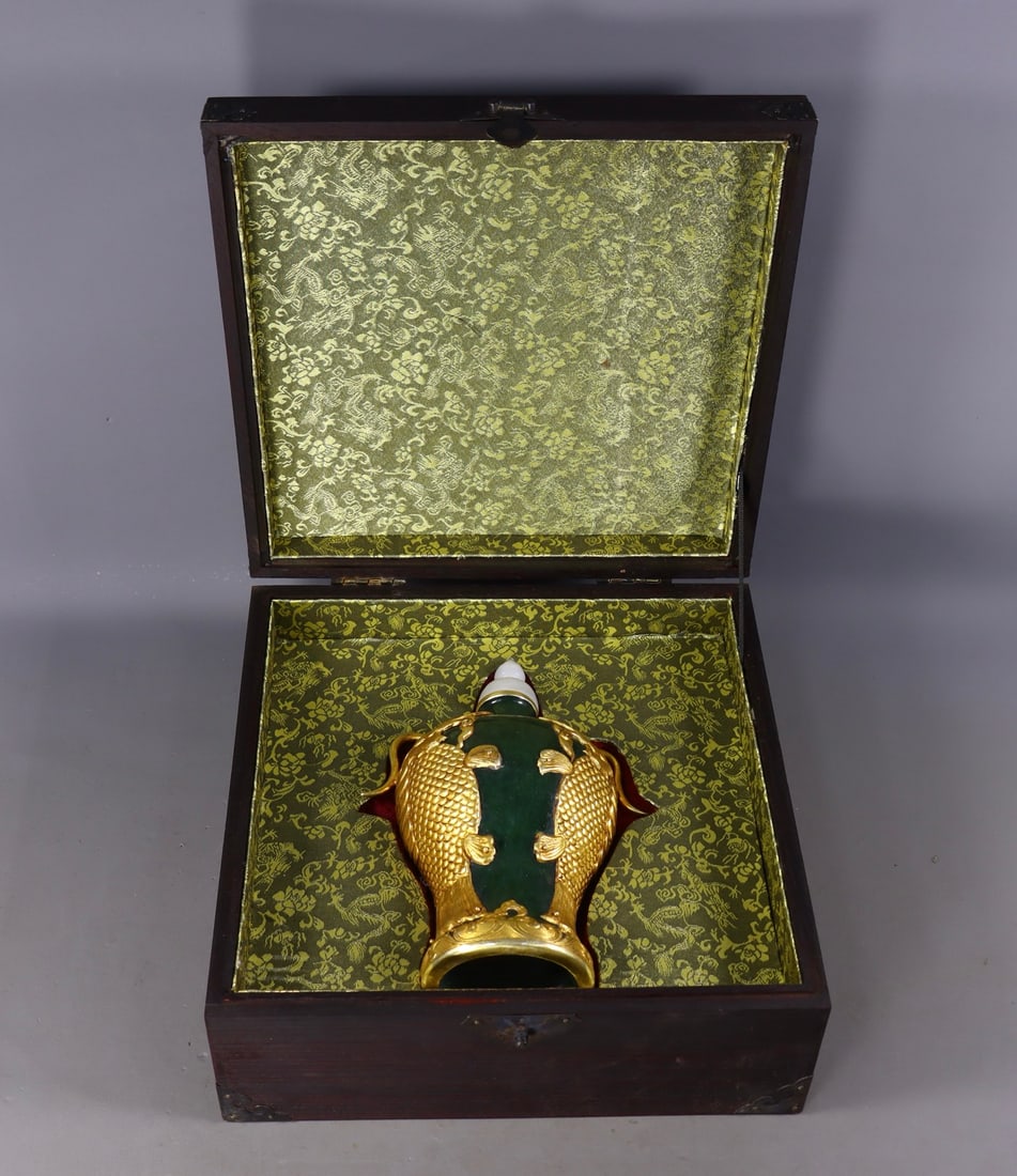 An Exquisite Jasper Cover with Gilt Silver Fish Pattern Vase,With White Jade Cover: An Exquisite Jasper Cover with Gilt Silver Fish Pattern Vase,With White Jade Cover,Qing