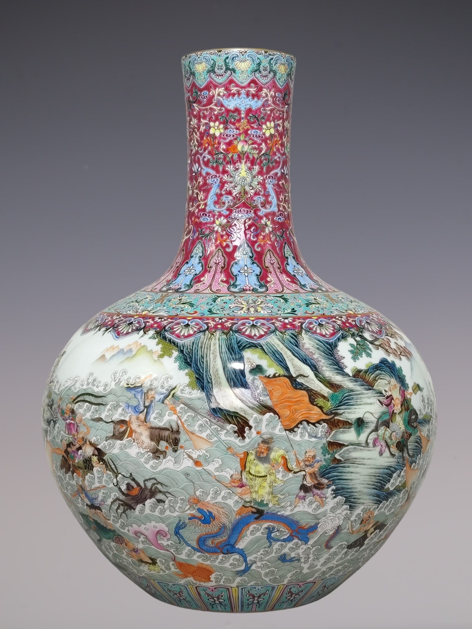 A Huge Famille-Rose Ruby Red Ground Painted Gold Character and Story Pattern Vase: A Huge Famille-Rose Ruby Red Ground Painted Gold Character and Story Pattern Vase,Qing Dynasty, China,Qianlong Six-character Mark,Size:20.5inx15in粉彩胭脂红地৻