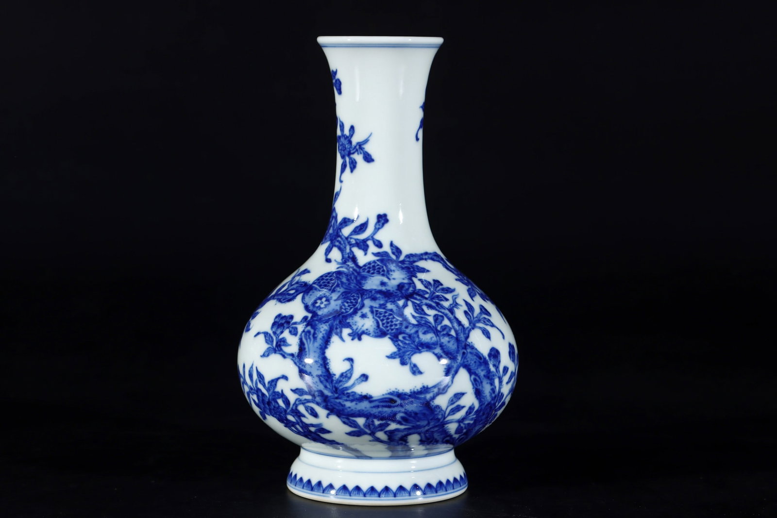 An Exquisite Blue and White Pomegranate Pattern Vase (1 of 9)