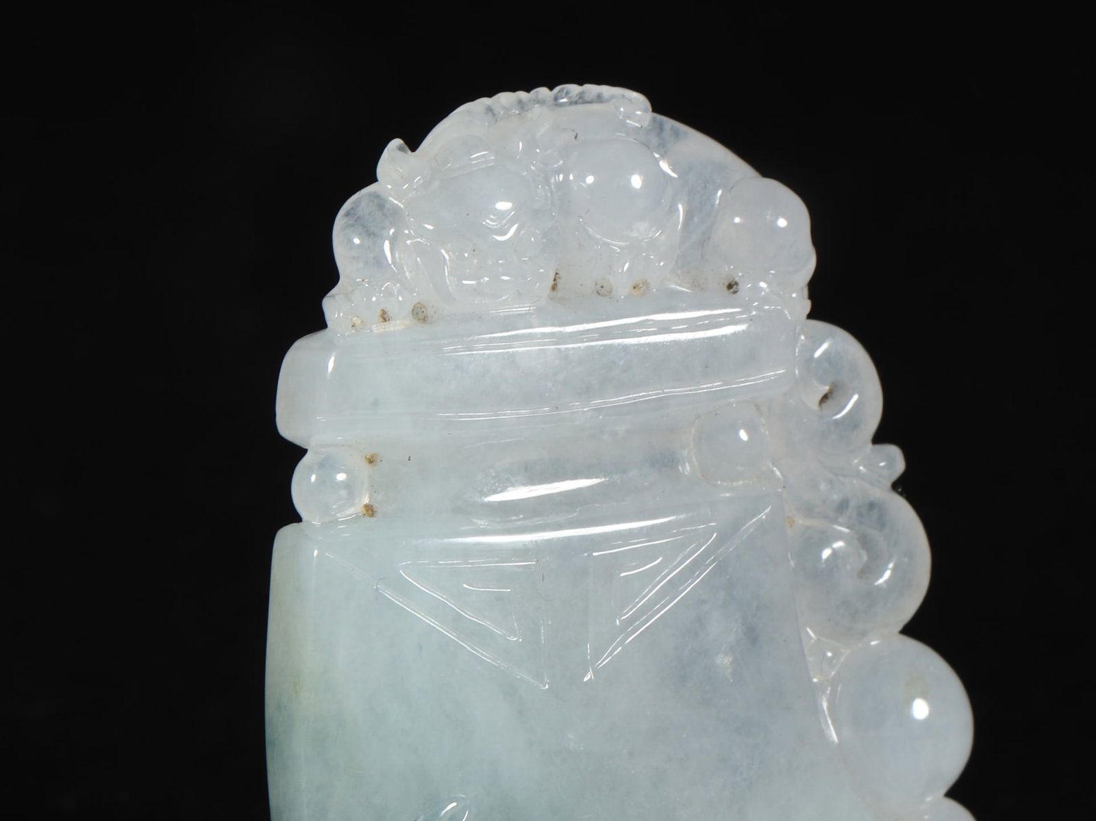 An Exquisite Jadeite Auspicious Beast Pattern Pendant - 5
