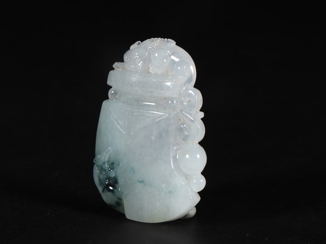 An Exquisite Jadeite Auspicious Beast Pattern Pendant - 6