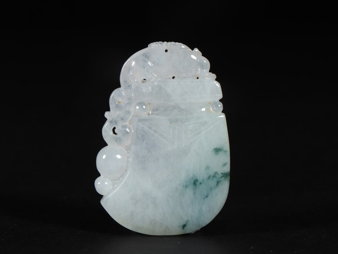 An Exquisite Jadeite Auspicious Beast Pattern Pendant - 7