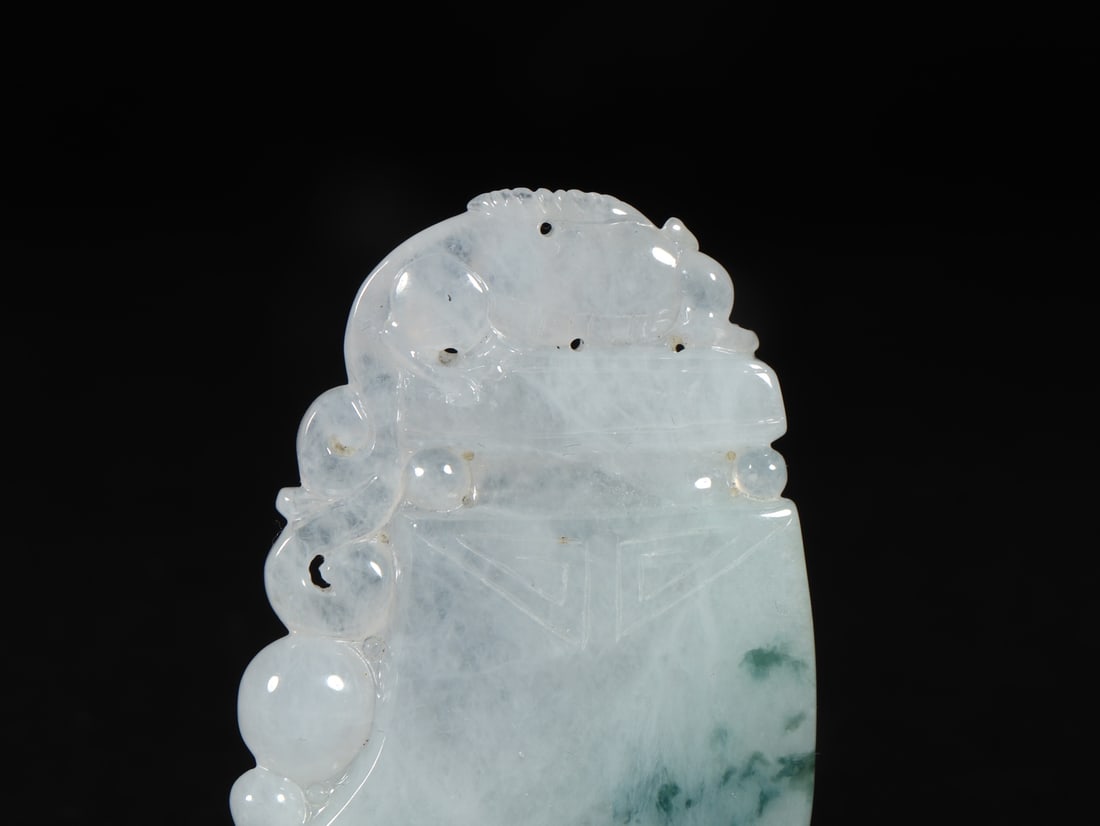 An Exquisite Jadeite Auspicious Beast Pattern Pendant - 8