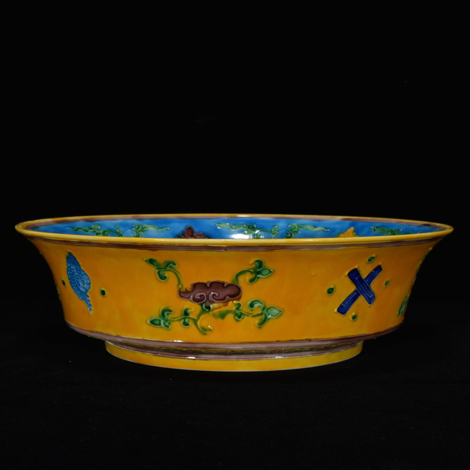 An Exquisite Yellow Ground Fahua Glazed Lotus,Auspicious Cloud and Dragon Pattern Brush Washer: An Exquisite Yellow Ground Fahua Glazed Lotus,Auspicious Cloud and Dragon Pattern Brush Washer,Ming Dynasty, China,Yongle Four-character