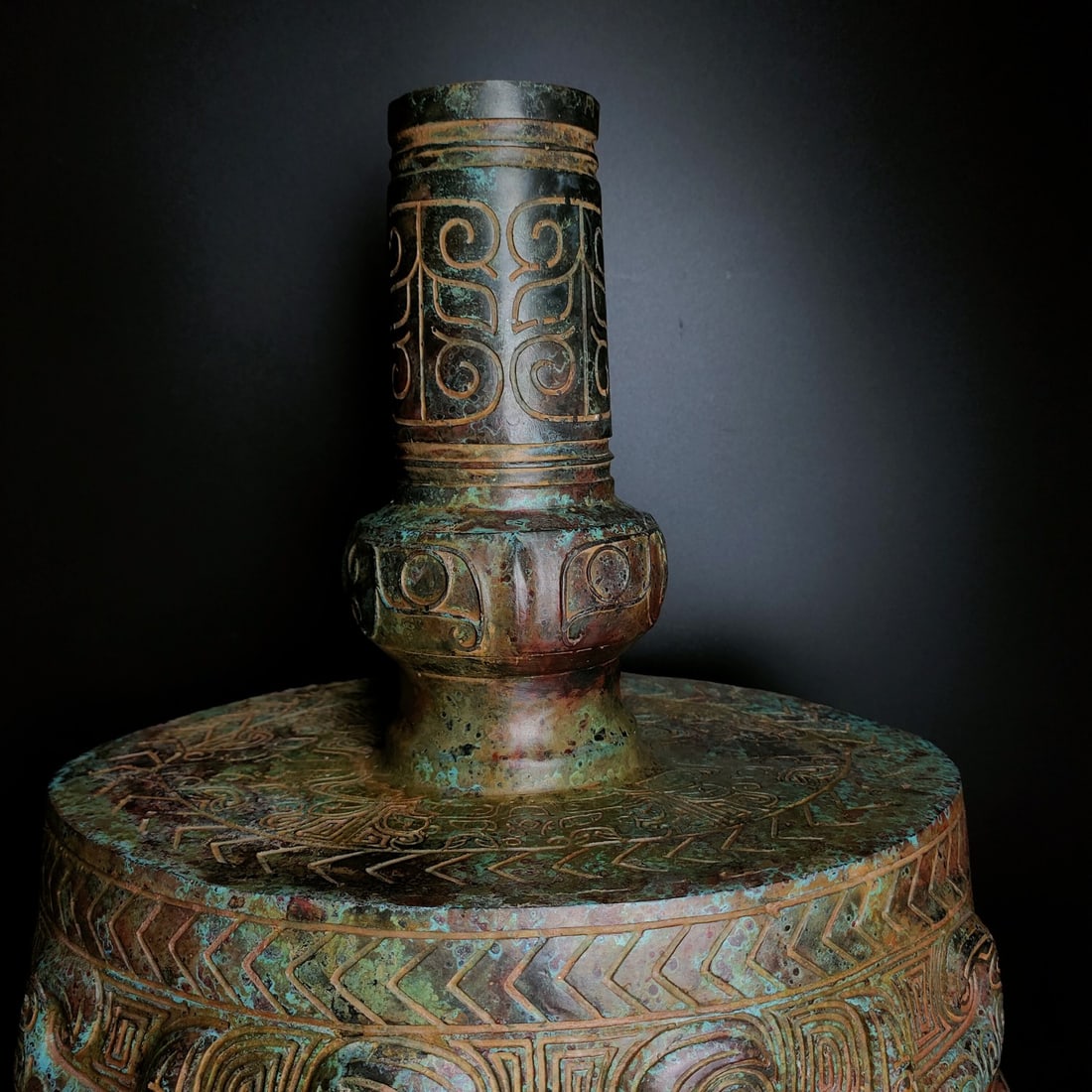 An Archaic Bronze Beast-Face Pattern Chime - 3