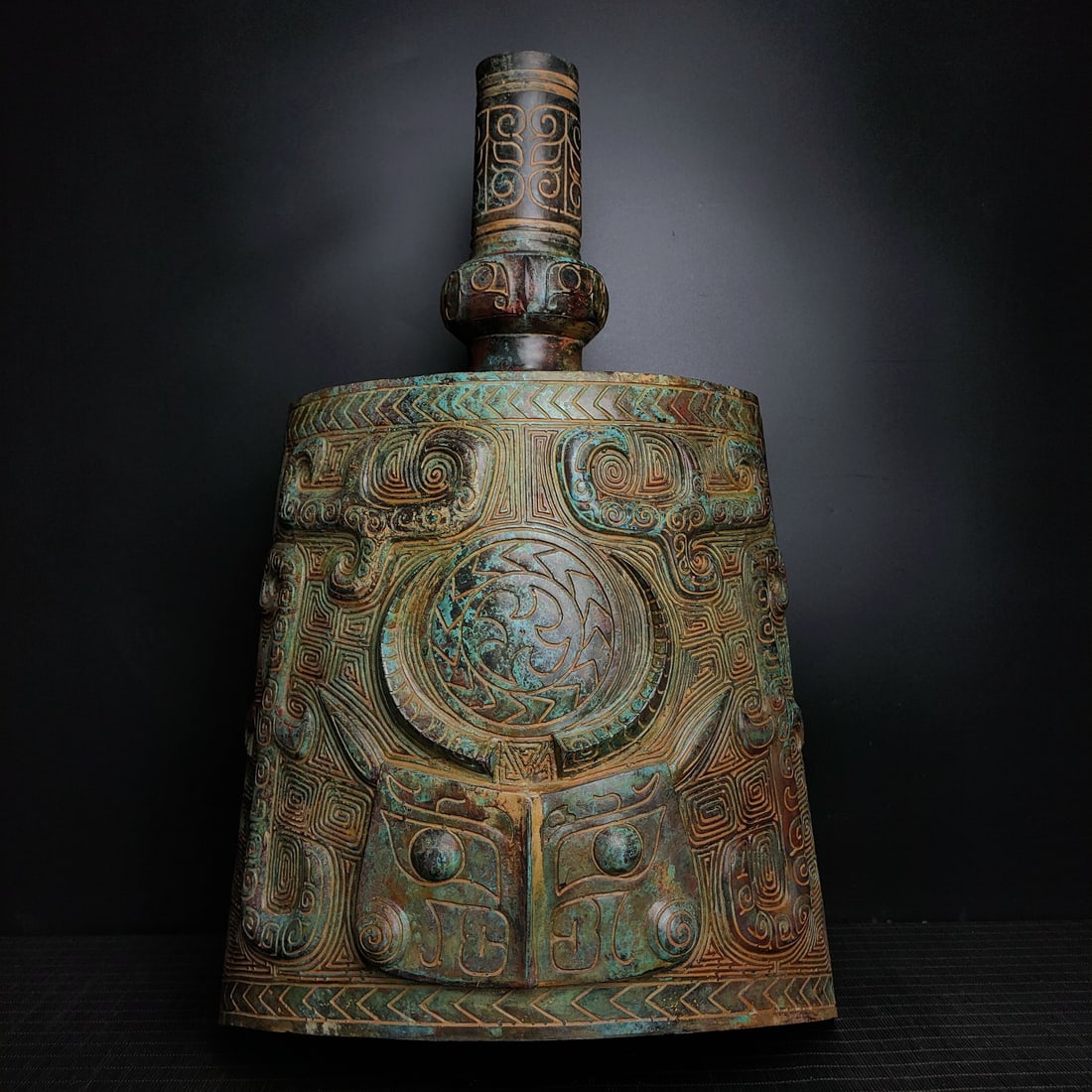An Archaic Bronze Beast-Face Pattern Chime - 5