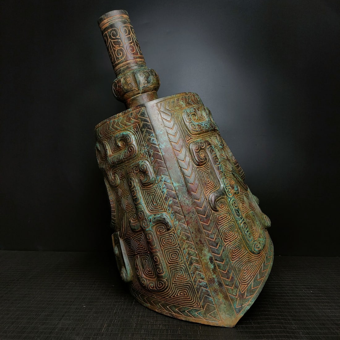 An Archaic Bronze Beast-Face Pattern Chime - 7