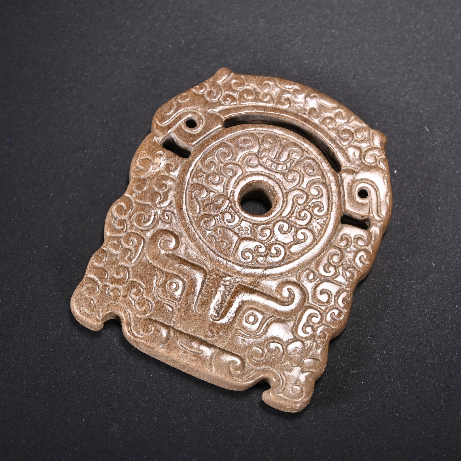 An Exquisite White Jade Beast-Face Pattern Pendant - 2
