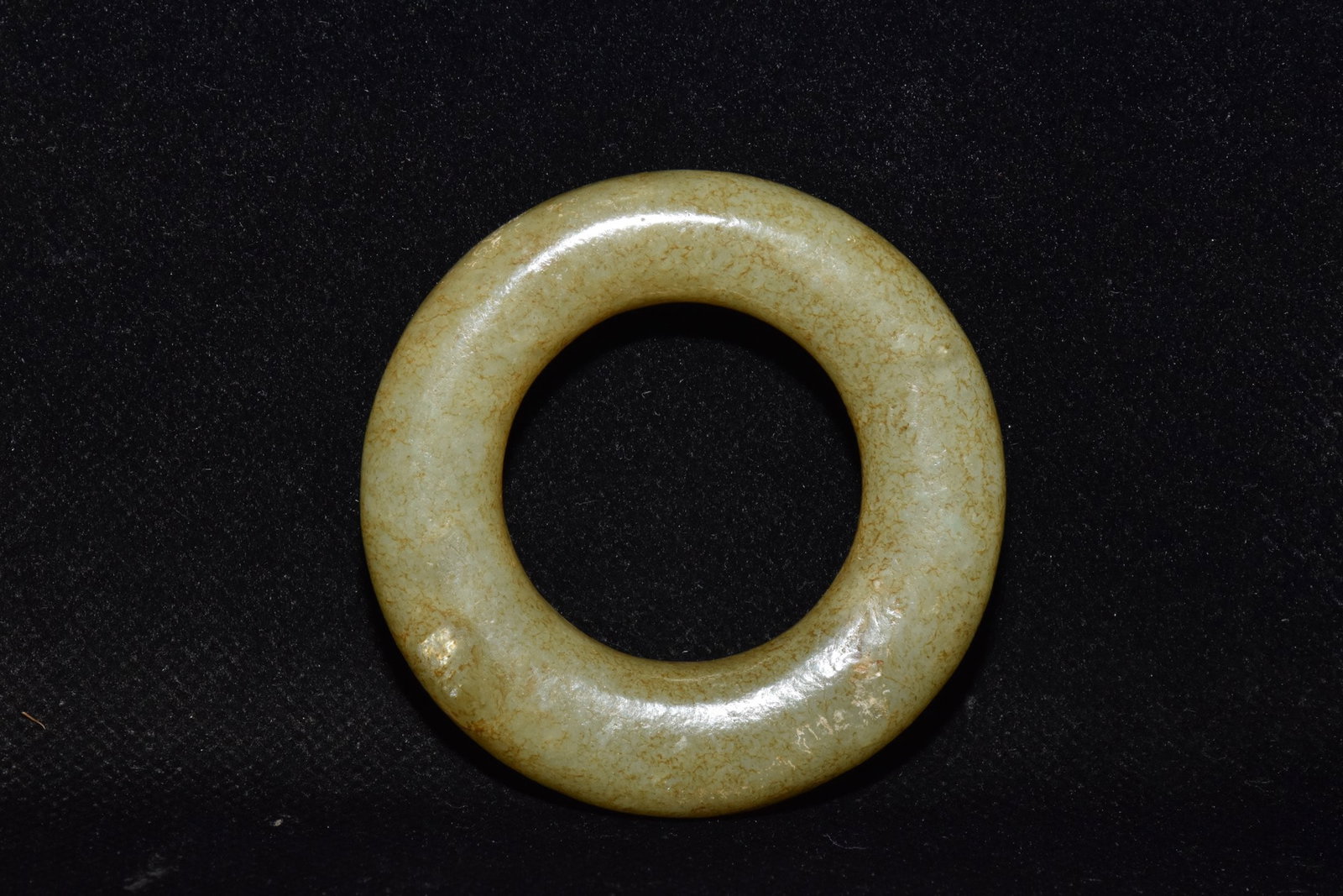 An Exquisite White Jade Pendant: An Exquisite White Jade Pendant,Hongshan Culture,Size:2.4in,Weight:50g白玉挂件,红山文化,Size:6cm,Weight:50g
