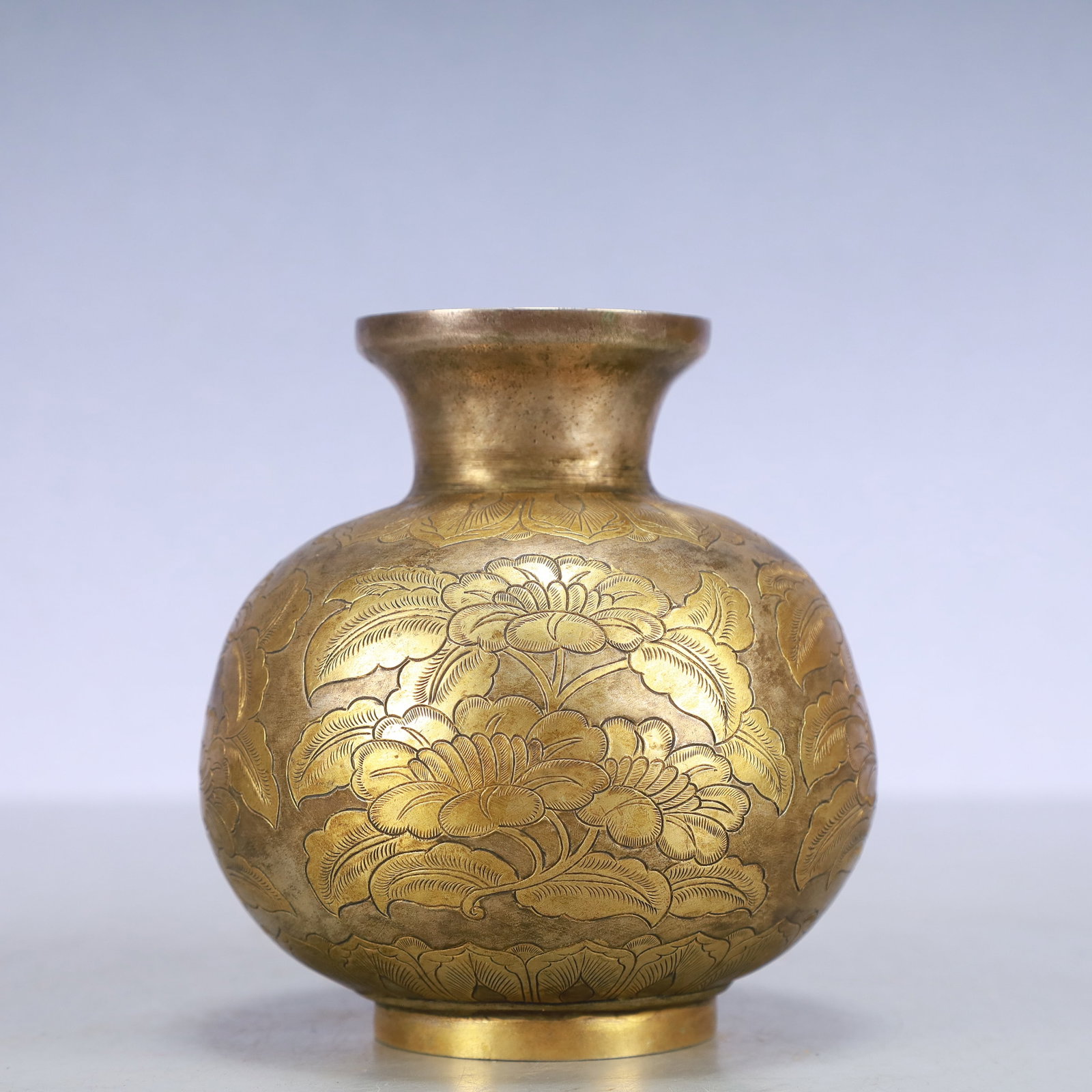 A Exquisite Gilt Bronze Flower Pattern Jar - 2