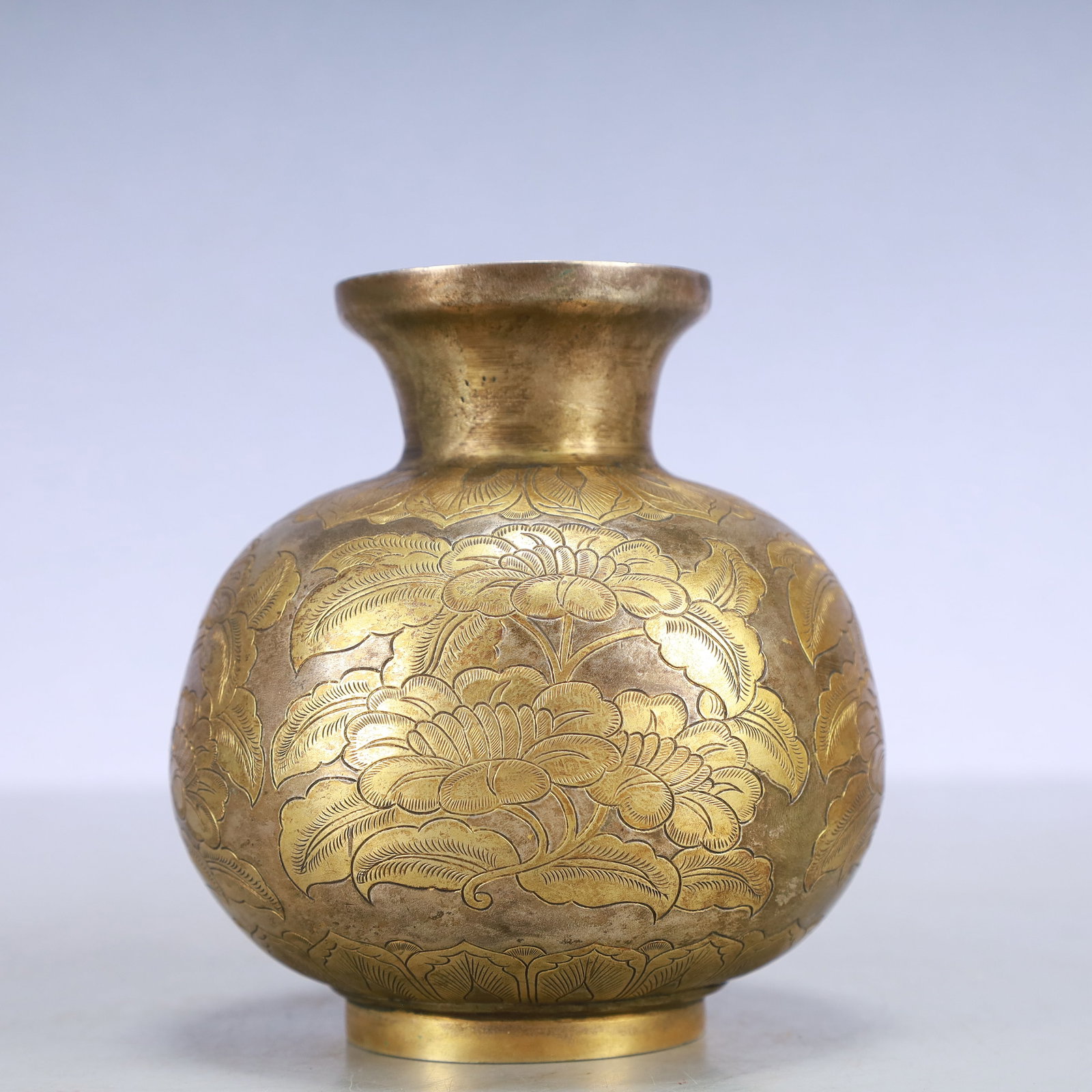 A Exquisite Gilt Bronze Flower Pattern Jar - 4