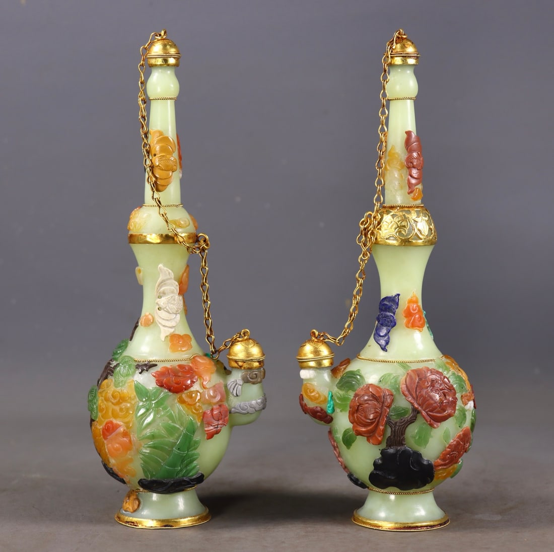 A Pair of Exquisite White Jade Cover with Gold Inlaid Gems Flower Pattern Vases: A Pair of Exquisite White Jade Cover with Gold Inlaid Gems Flower Pattern Vases,Qing Dynasty,China,Size:8.7inx3inx2.4in,Total