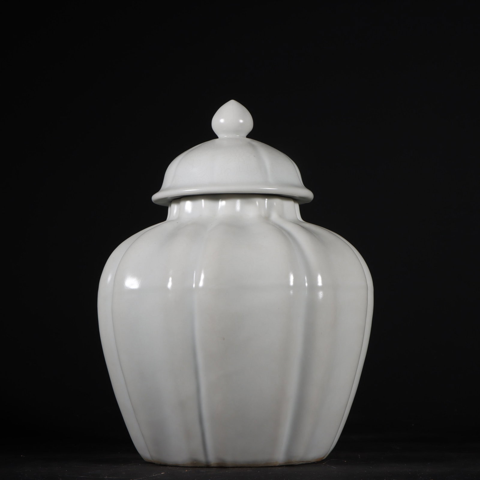 An Exquisite White Glazed Jar with Cover (1 of 9)