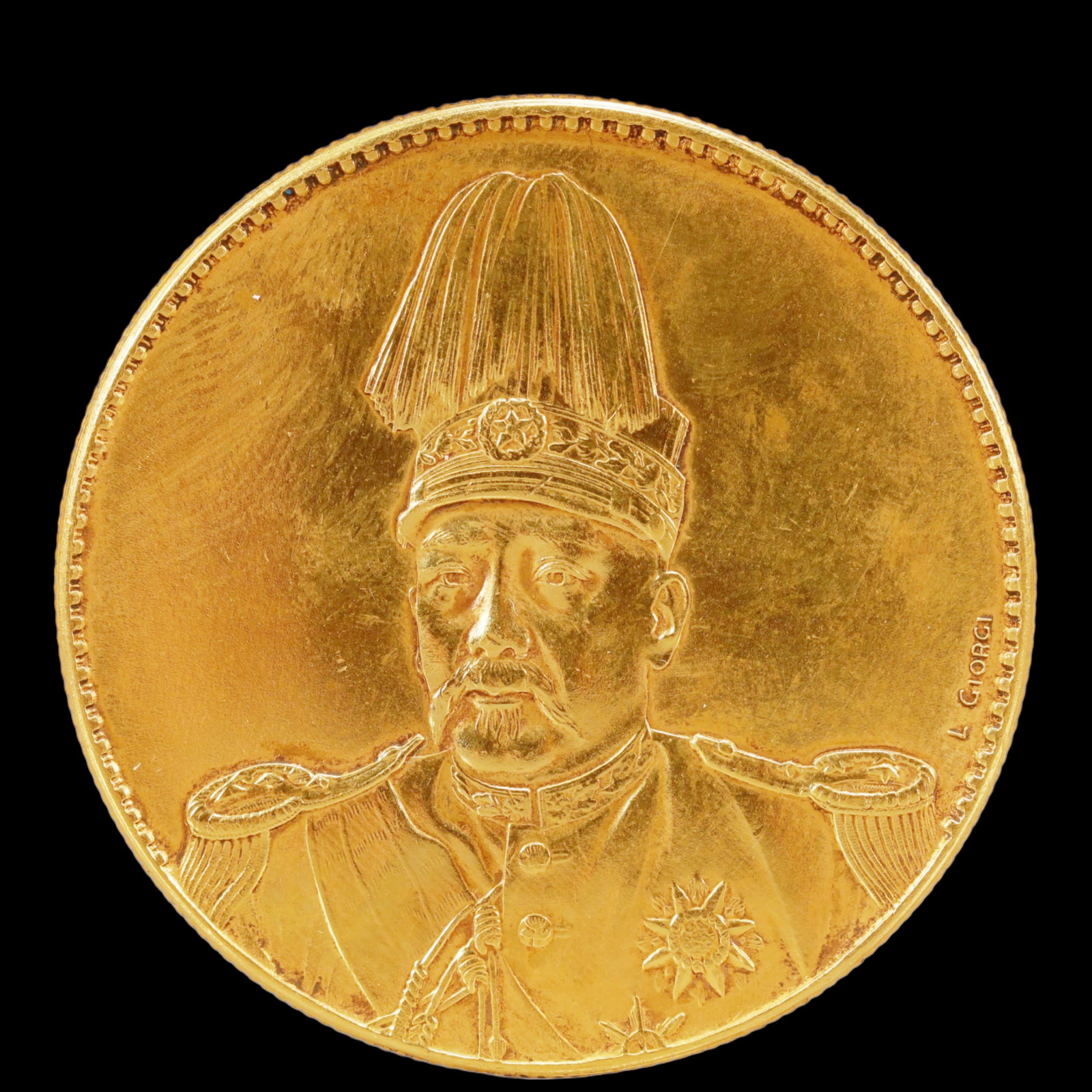 An Exquisite Sterling silver-Gilt Coin: An Exquisite Sterling silver-Gilt Coin,The Republic of China, Size:1.5in Weight:37.5g