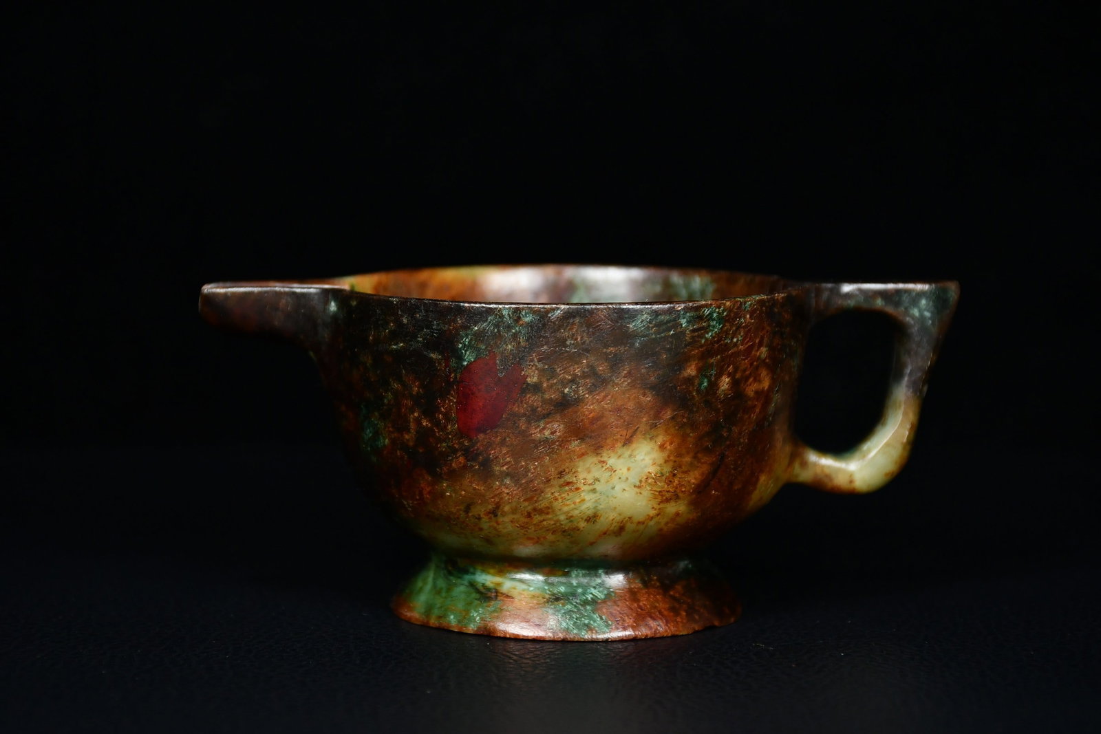 An Exquisite White Jade Cup - 3
