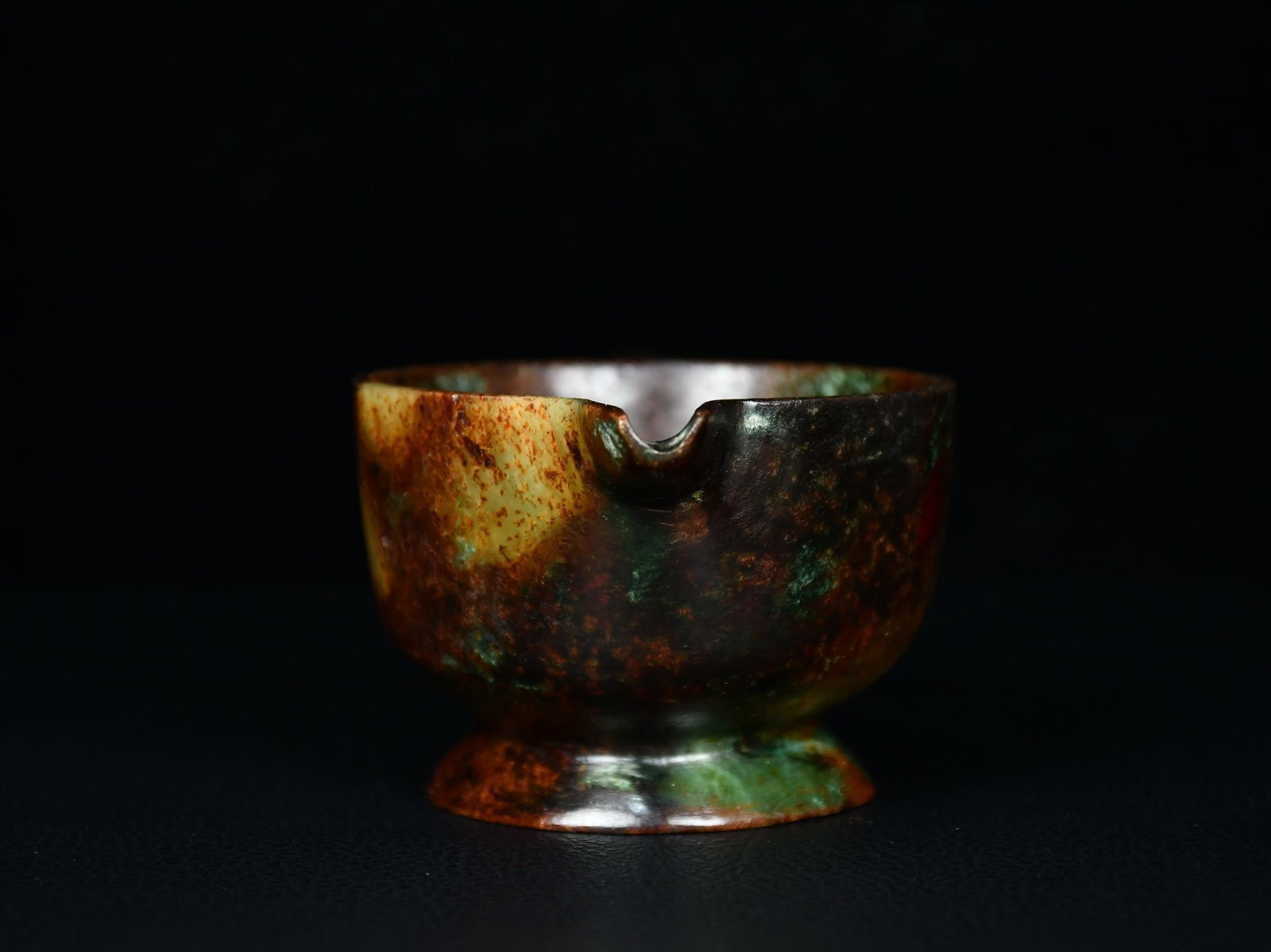 An Exquisite White Jade Cup - 4