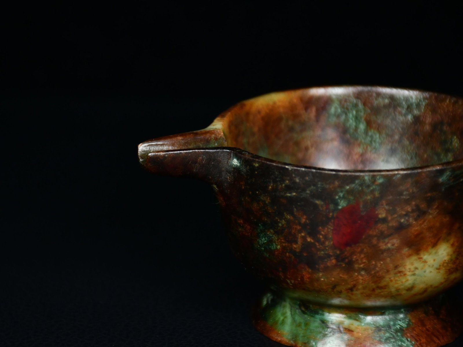 An Exquisite White Jade Cup - 6