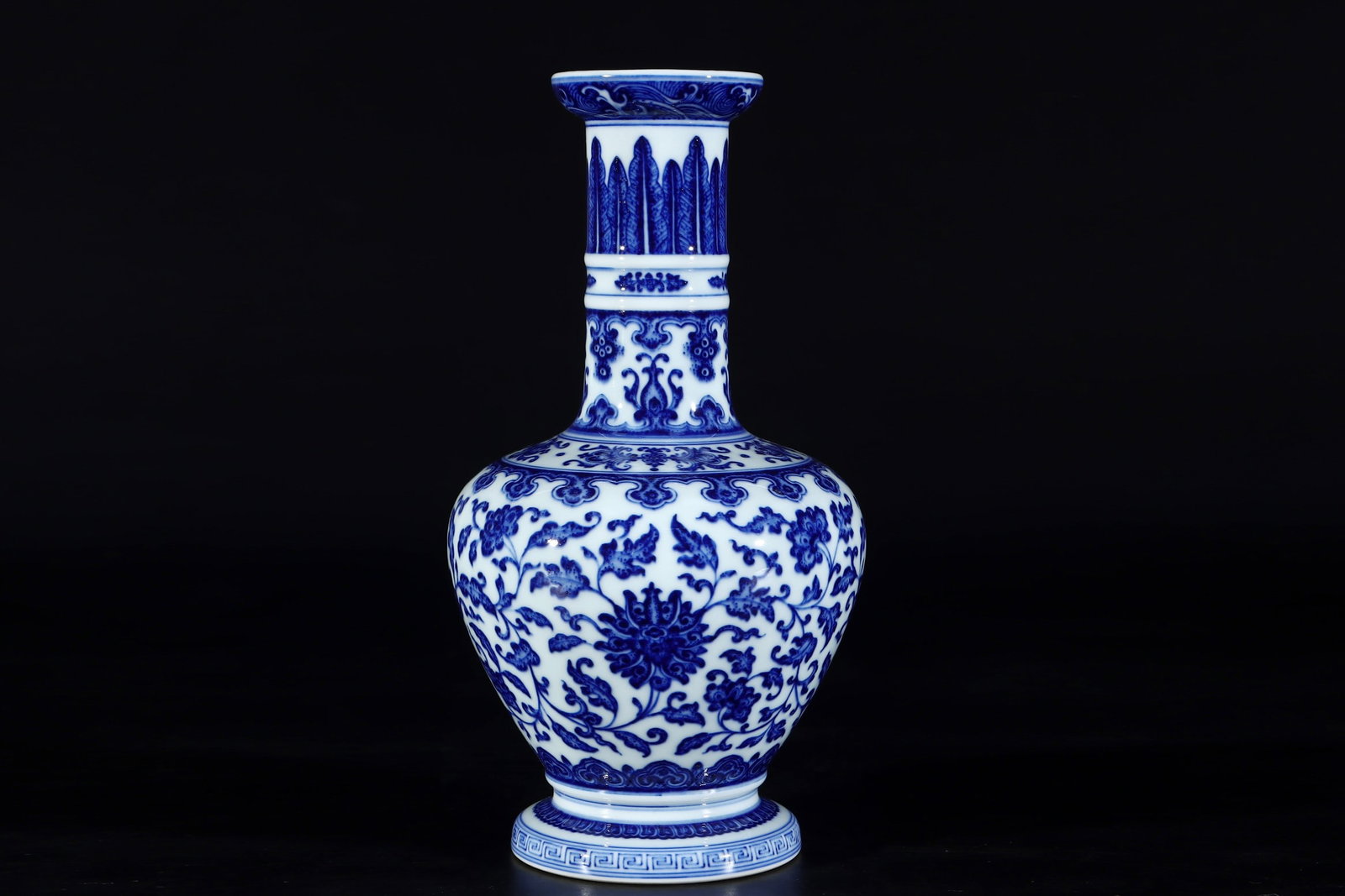 An Exquisite Blue and White Lotus Pattern Vase?: An Exquisite Blue and White Lotus Pattern Vase?,Qing Dynasty, China,Yongzheng Six-character