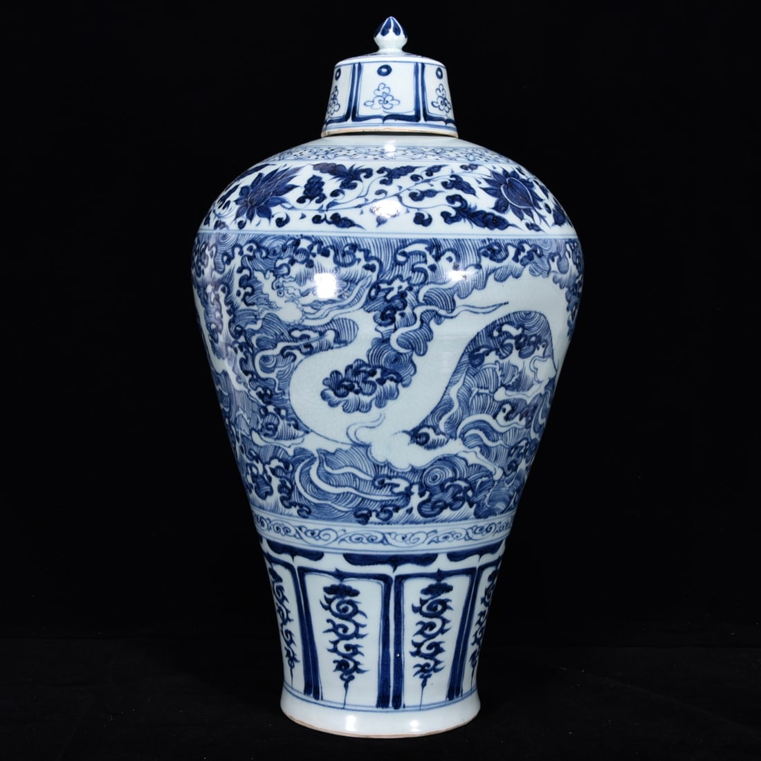 A Huge Blue and White Lotus and Dragon Pattern Bottle: A Huge Blue and White Lotus and Dragon Pattern Bottle,Yuan Dynasty,