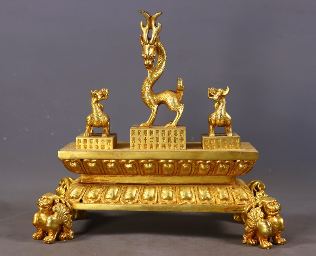 A Set of Fine Gilt Bronze Beast-Shaped Seals,With Inscription: A Set of Fine Gilt Bronze Beast-Shaped Seals,With Inscription,Qing