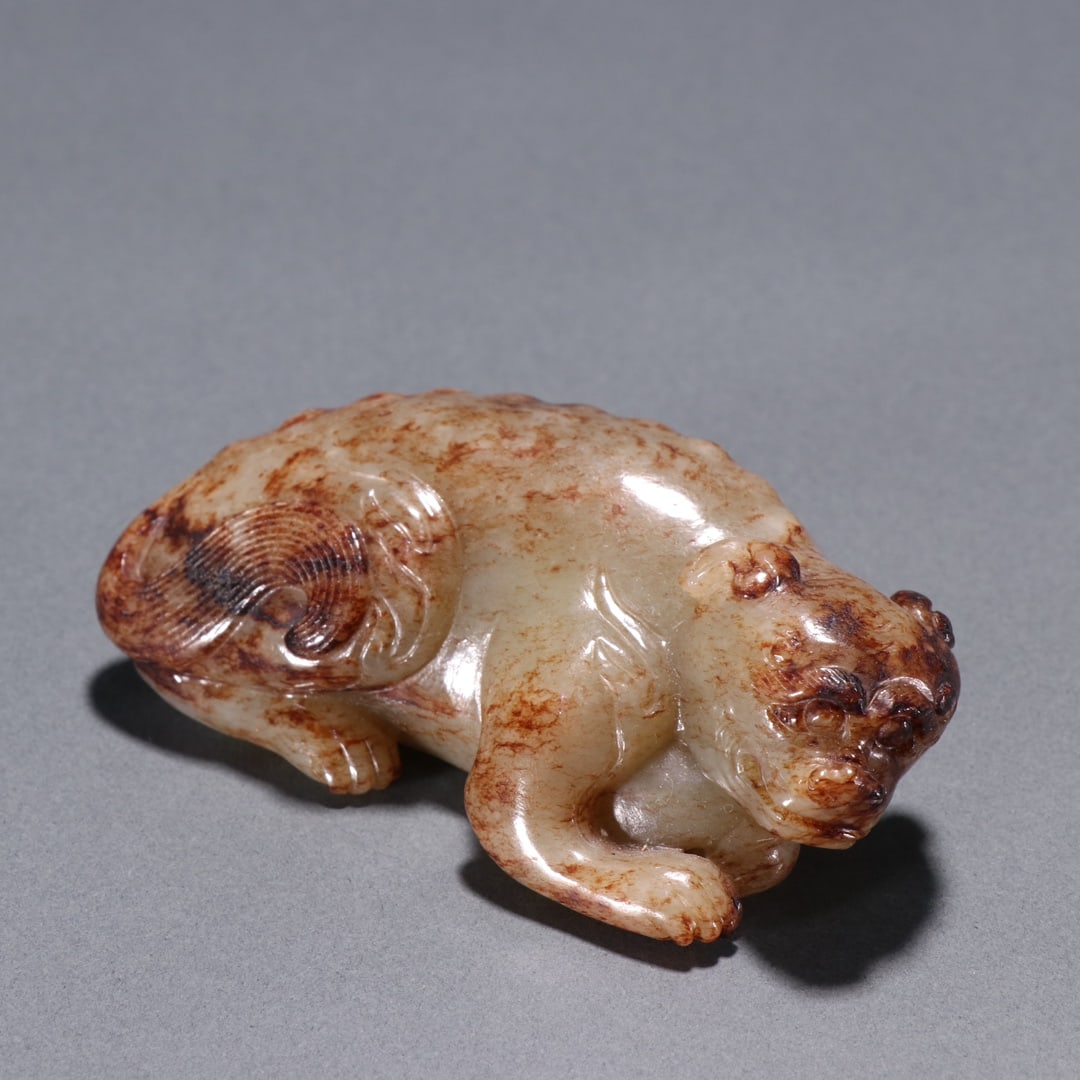 An Exquisite White Jade Auspicious Beast Ornament - 2