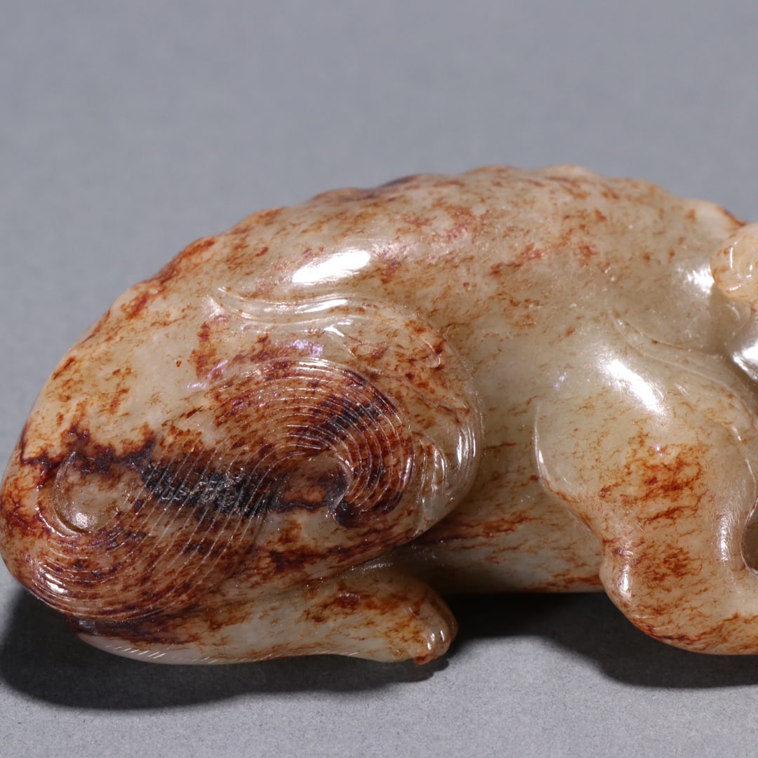 An Exquisite White Jade Auspicious Beast Ornament - 8