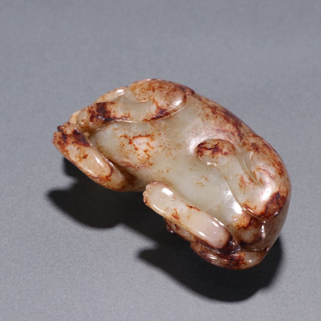 An Exquisite White Jade Auspicious Beast Ornament - 9