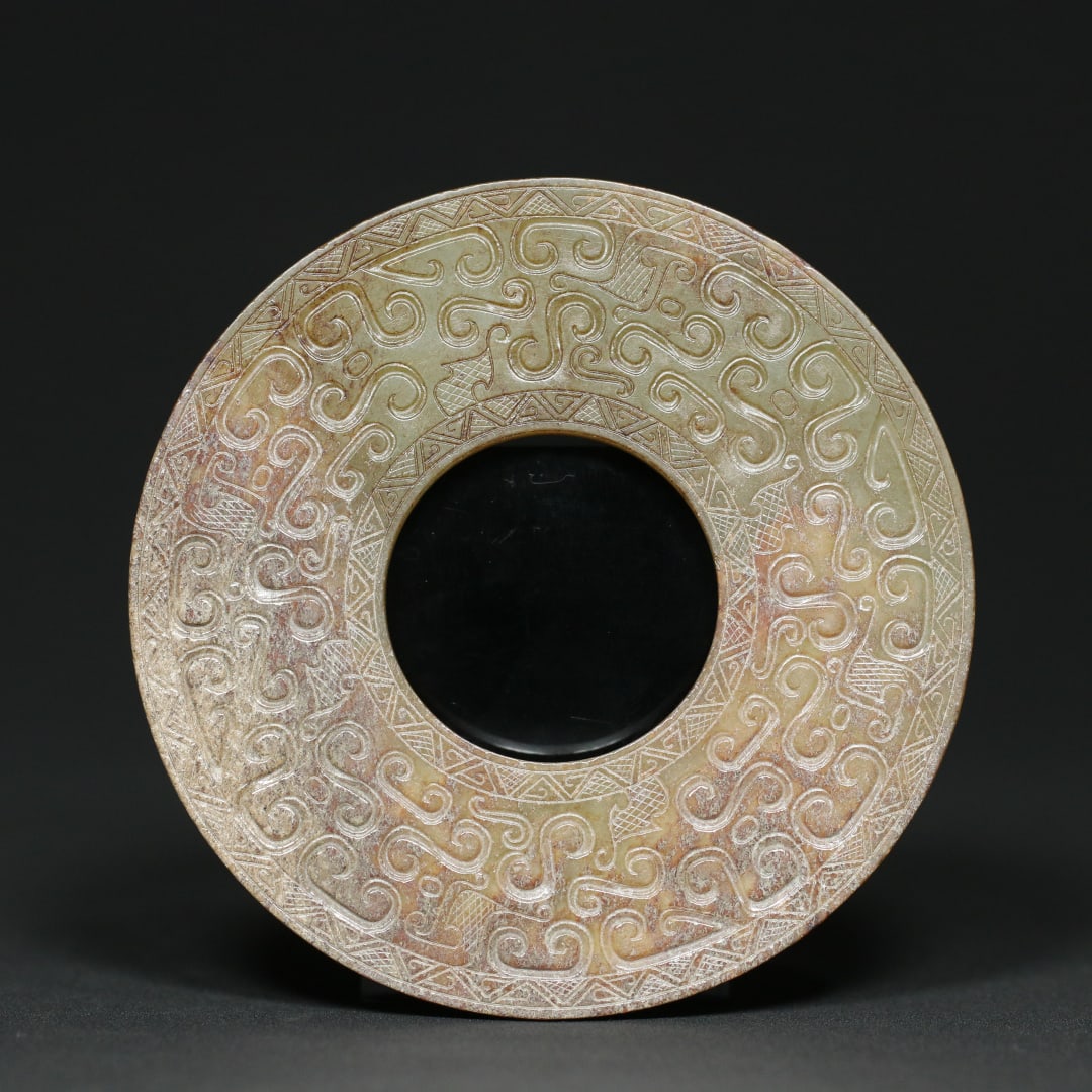 An Exquisite White Jade Dragon Pattern Pendant - 2