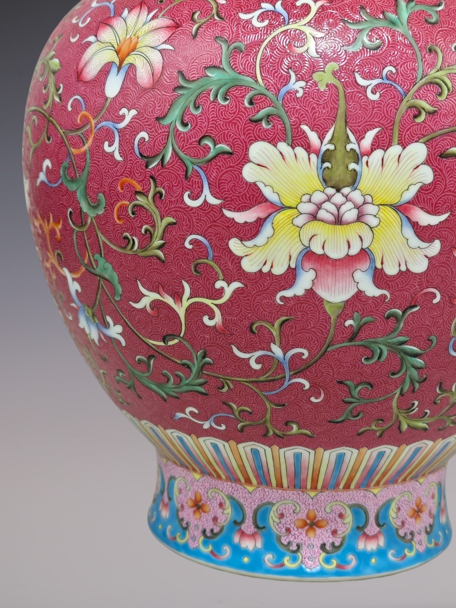 A Rare Enamel Ruby Red-Glazed Lotus Pattern Jar with Cover - 4