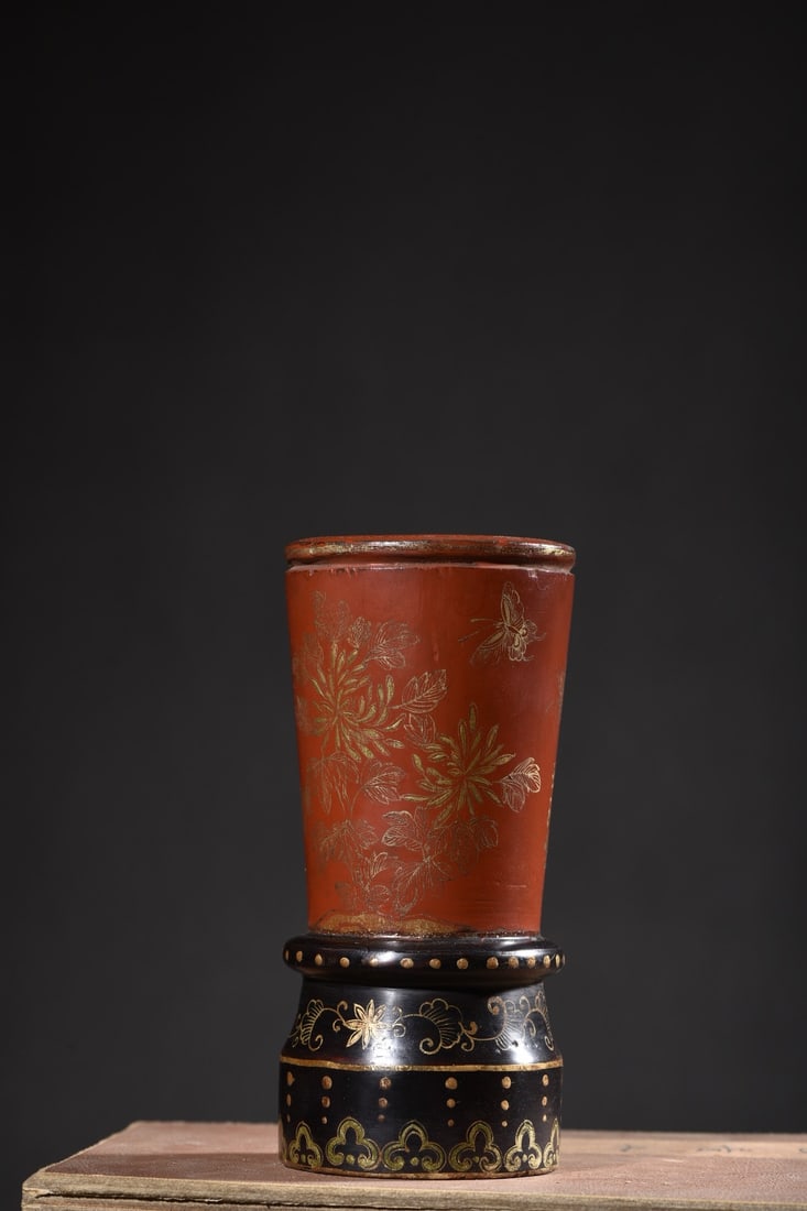 An Exquisite Wooden Painted Gold Lacquerware Flower Pattern Incense Tube,With Poem: An Exquisite Wooden Painted Gold Lacquerware Flower Pattern Incense Tube,With Poem,Qing Dynasty,China,Size:6.5inx3.1in,Weight:200g木胎描金漆器花卉ಬ