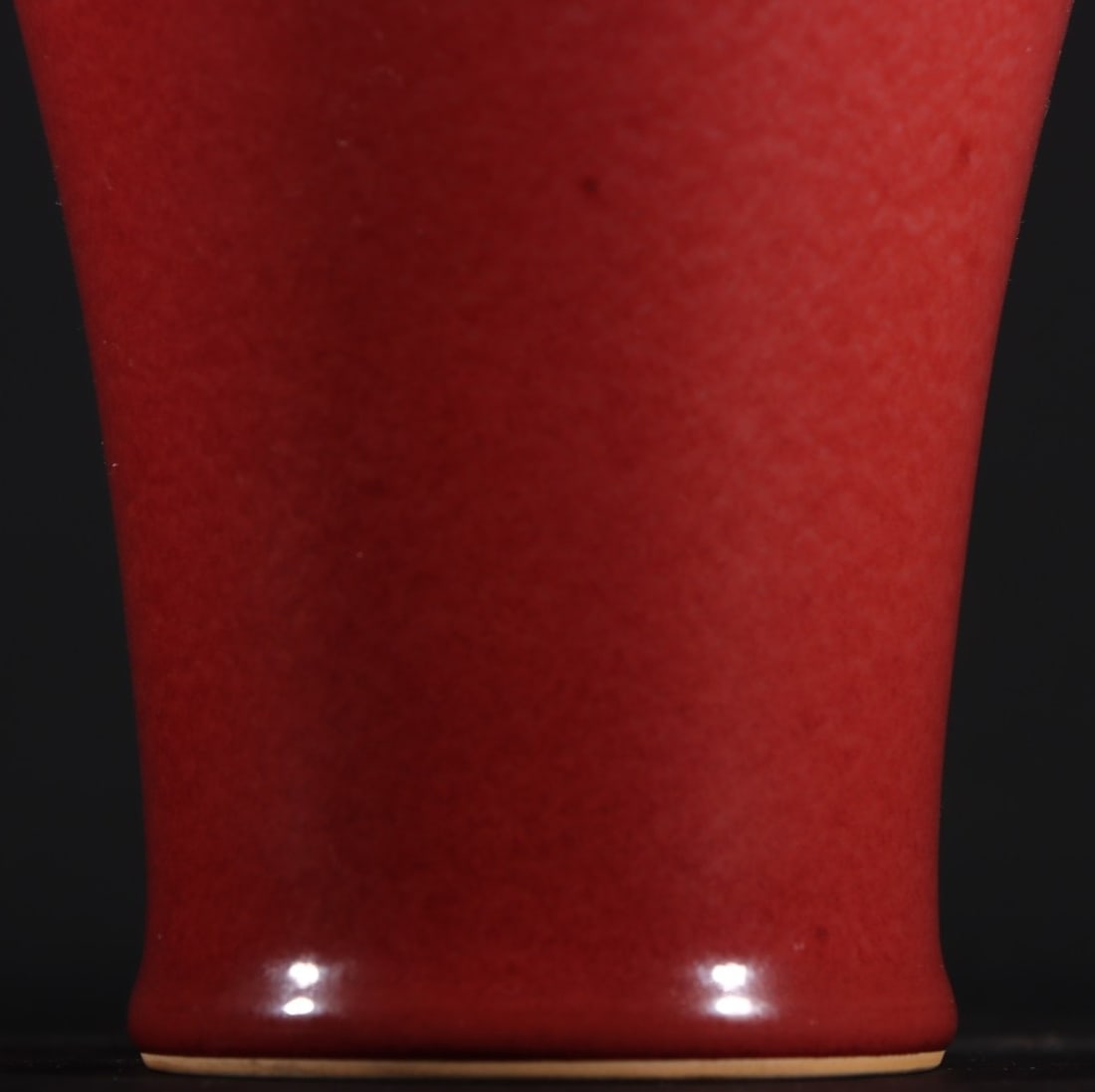 An ExquisitePeachBloom-Glazed Vase - 3