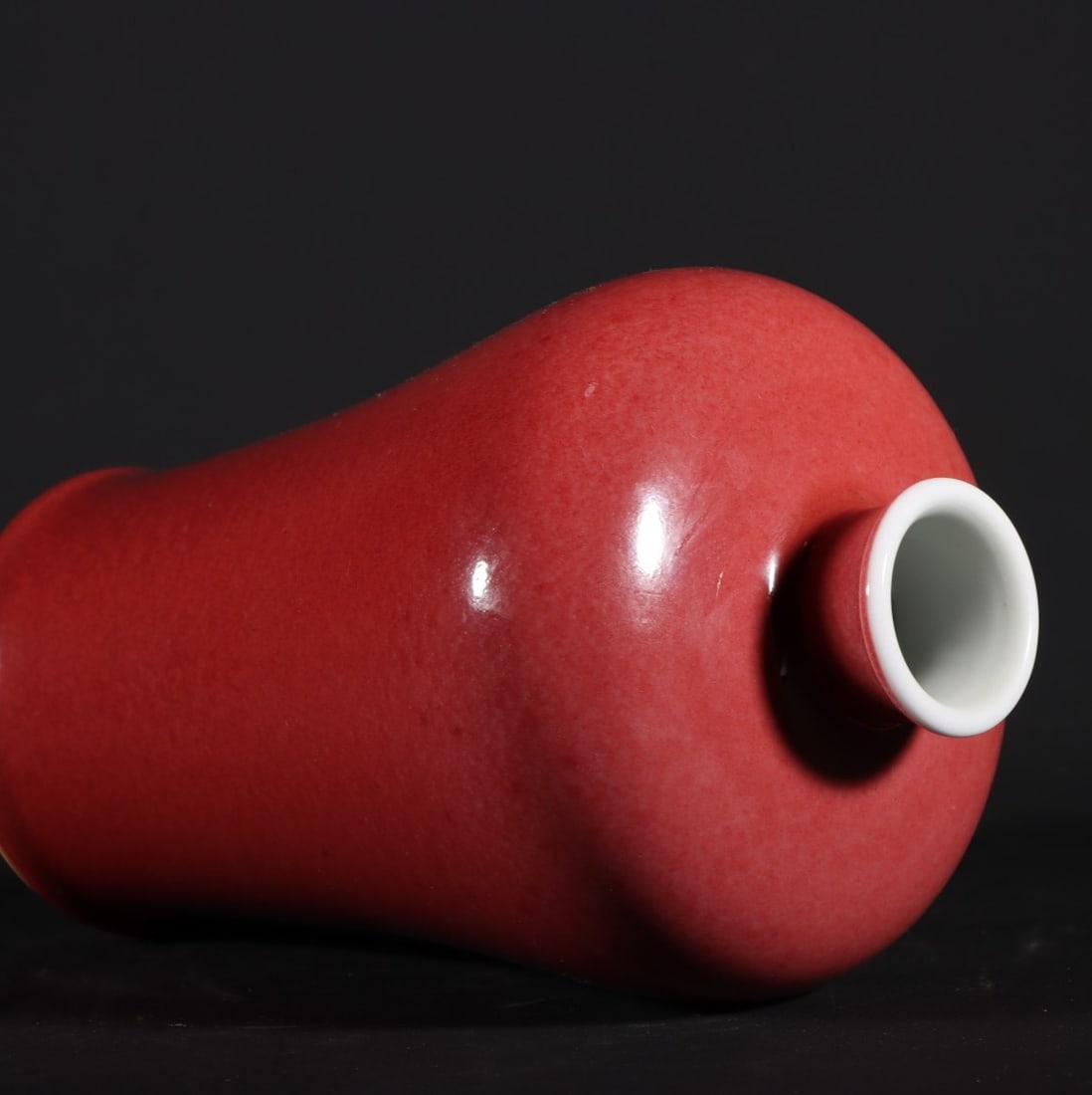 An ExquisitePeachBloom-Glazed Vase - 6
