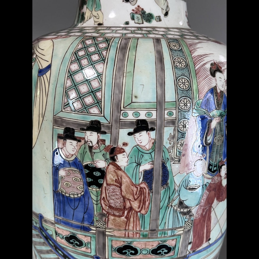 An Exquisite Wucai Figures Pattern Vase - 5