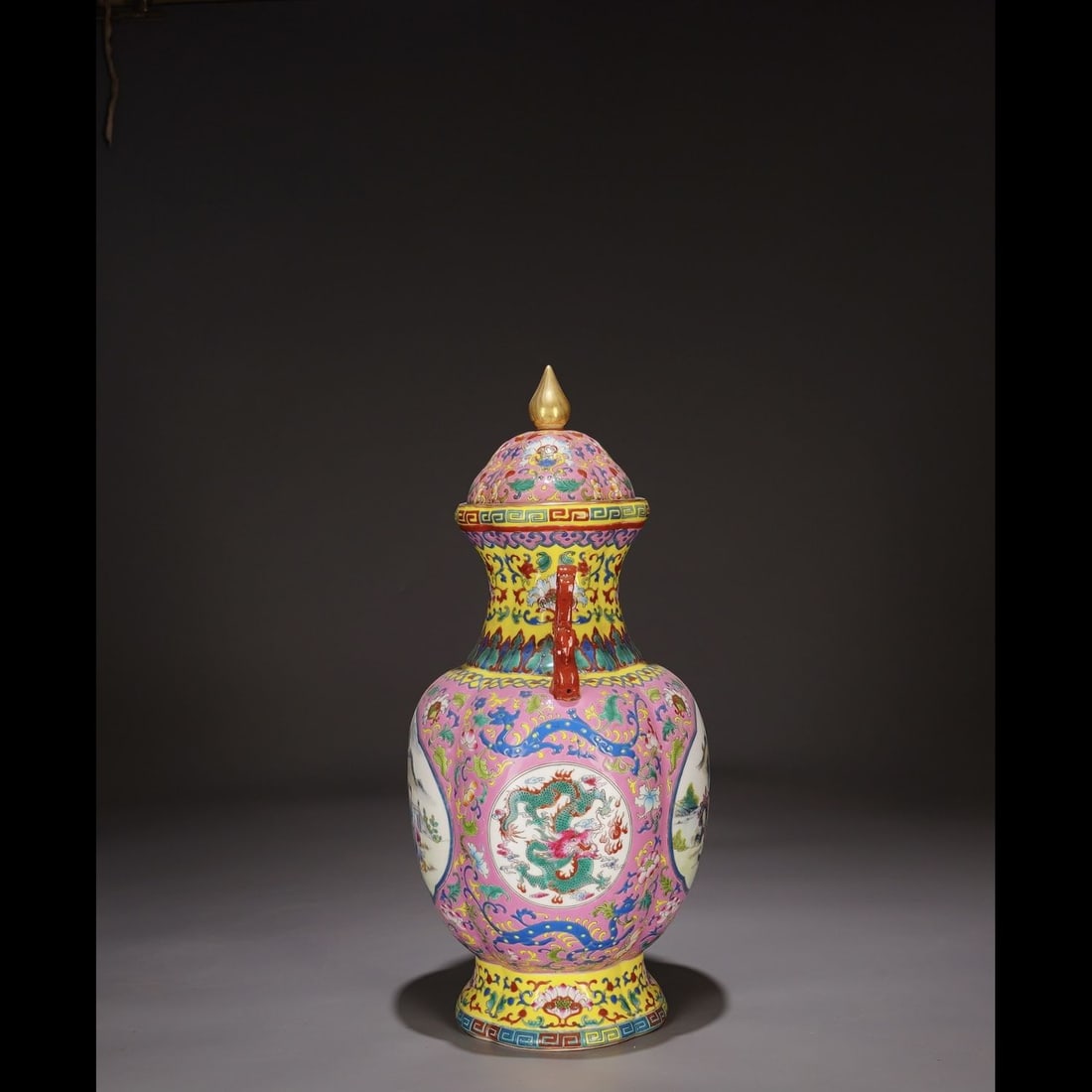 An Exquisite Enamel Figures Pattern Double-Ears Vase - 4
