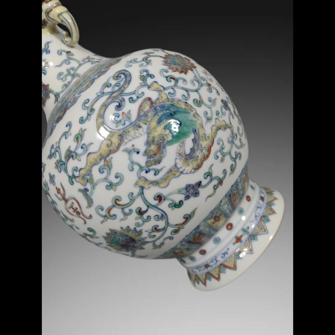 An Exquisite Doucai Dragon Pattern Double-Ears Vase - 6