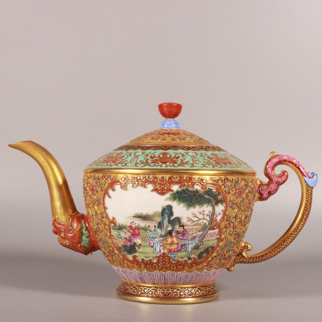 An Exquisite Enamel Gold Ground Figures Pattern Ewer: An Exquisite Enamel Gold Ground Figures Pattern Ewer,Qing Dynasty, China,Qianlong Six-character Mark,Size:6.3inx5.5in