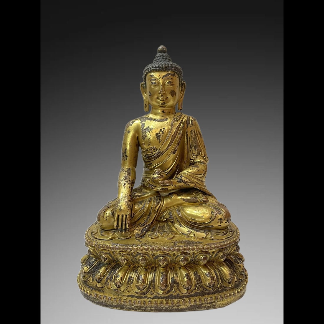 An Exquisite Gilt Bronze Buddha statue Ornament (1 of 13)