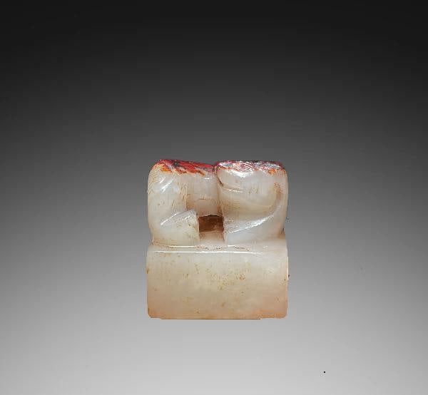 An Exquisite Hotan Jade Tiger‑Knob Seal: An Exquisite Hotan Jade Tiger‑Knob Seal,Ming Dynasty, China,Size:1inx1inx1.1in,Weight:40g 和田玉虎钮印章,中国明代