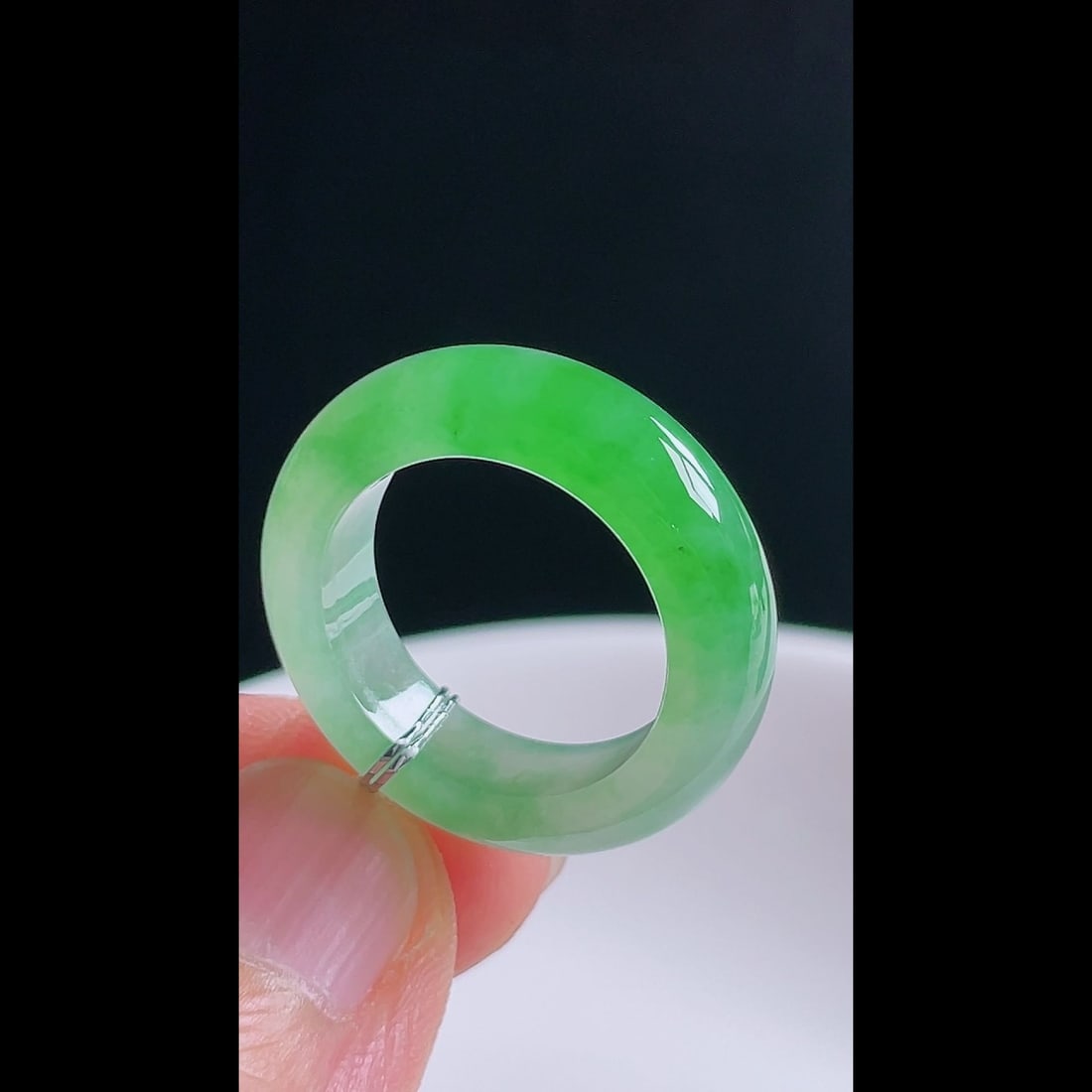 An Exquisite Vivid Ice Green Jadeite Band - 7