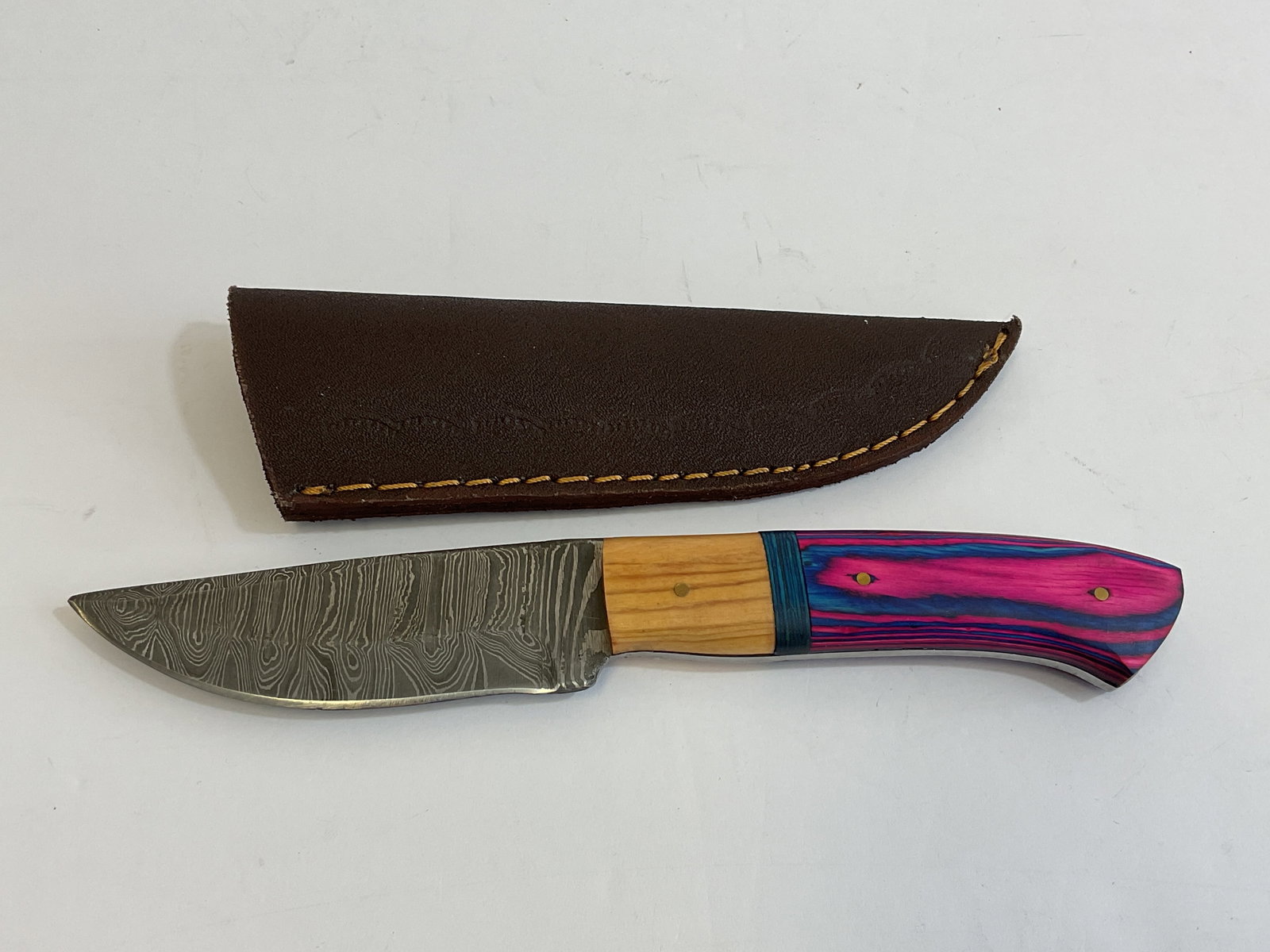 New 8 inch Damascus Knife w/ sheath: New 8 inch Damascus Knife w/ sheath