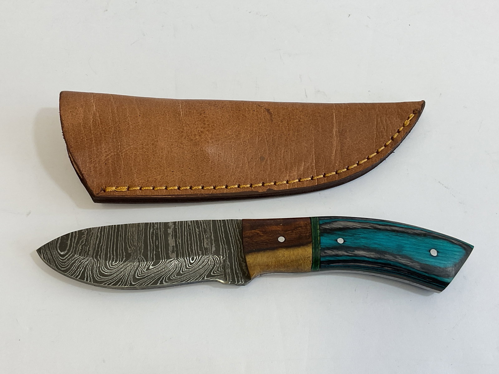 New 8 inch Damascus Knife w/ sheath: New 8 inch Damascus Knife w/ sheath