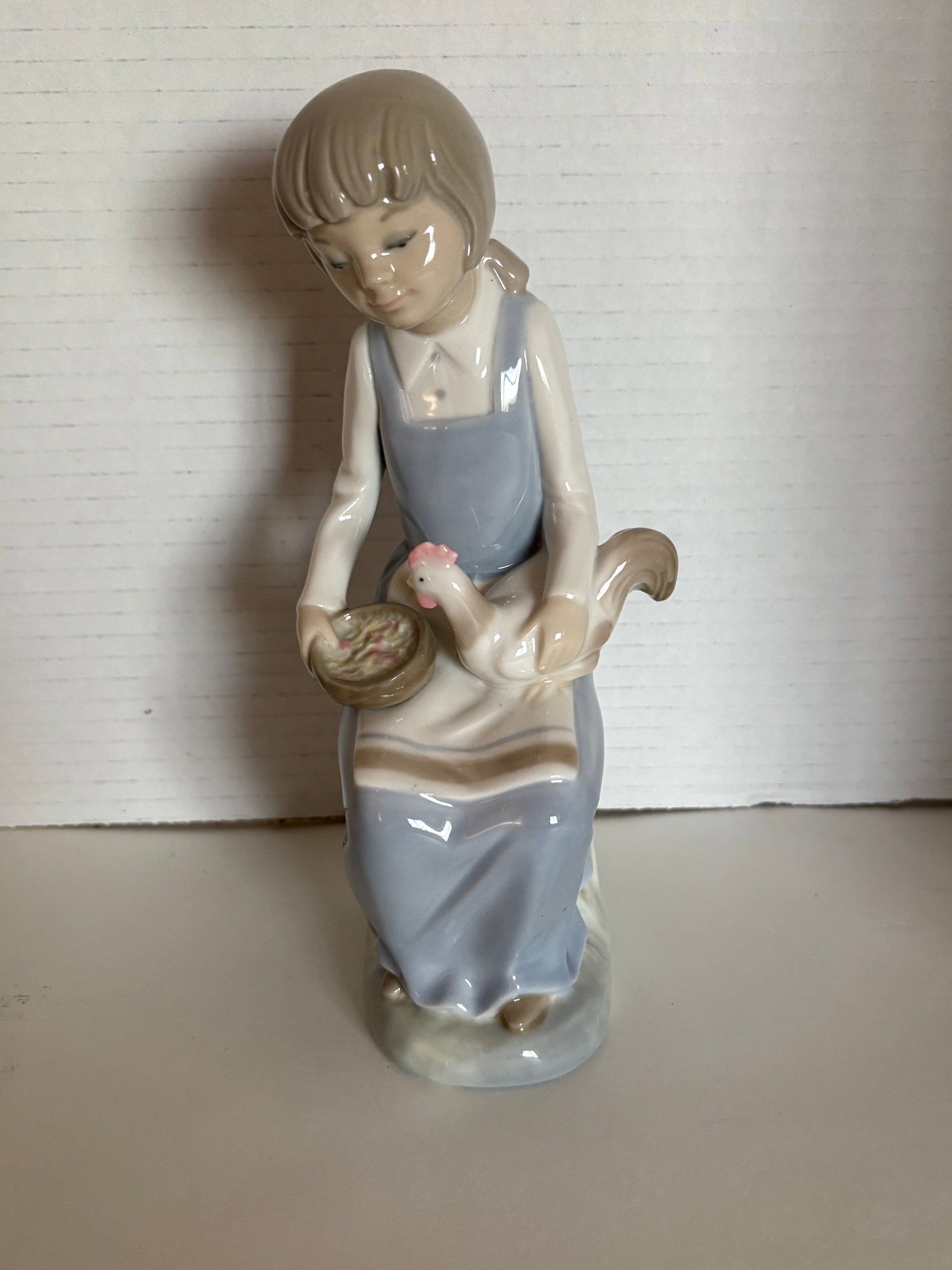 Lladro Figurines Lot of 2: Lot of 2 Lladro Porcelain Figurines. No Damage. Please see pictures for measurements