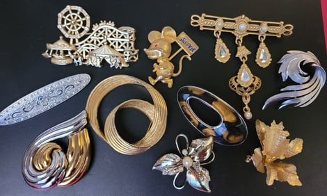 Vintage Costume Brooches Lot 10