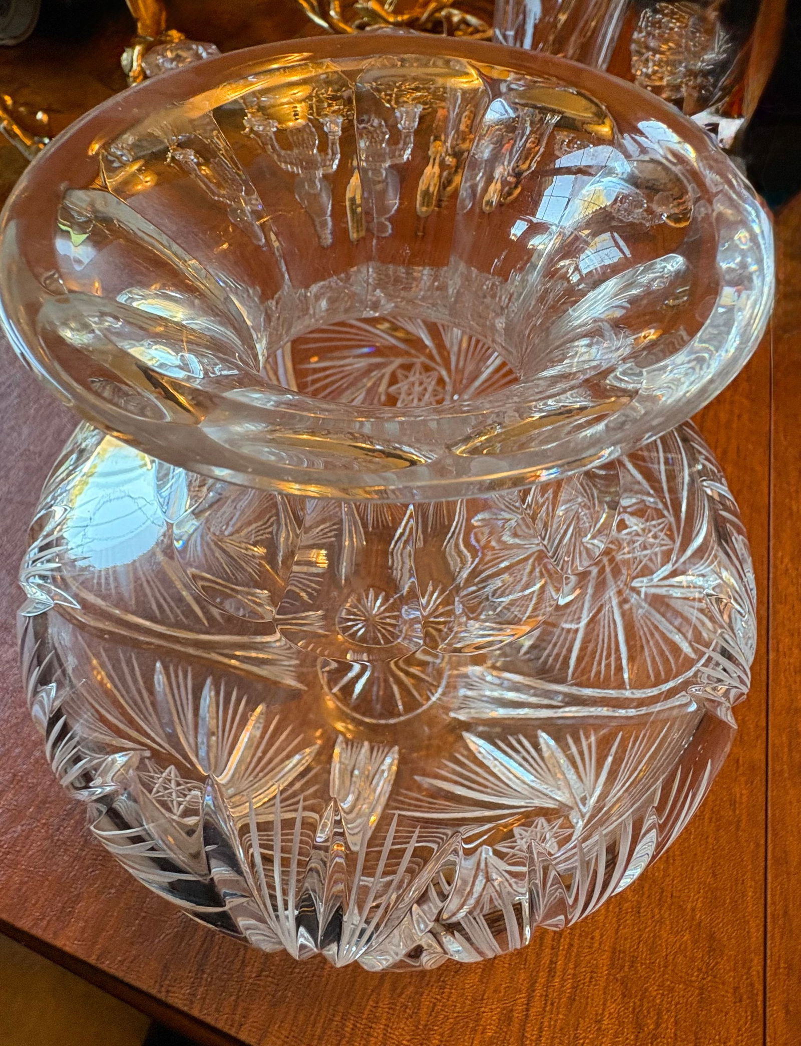 German Crystal Vase: Vase 10" tall